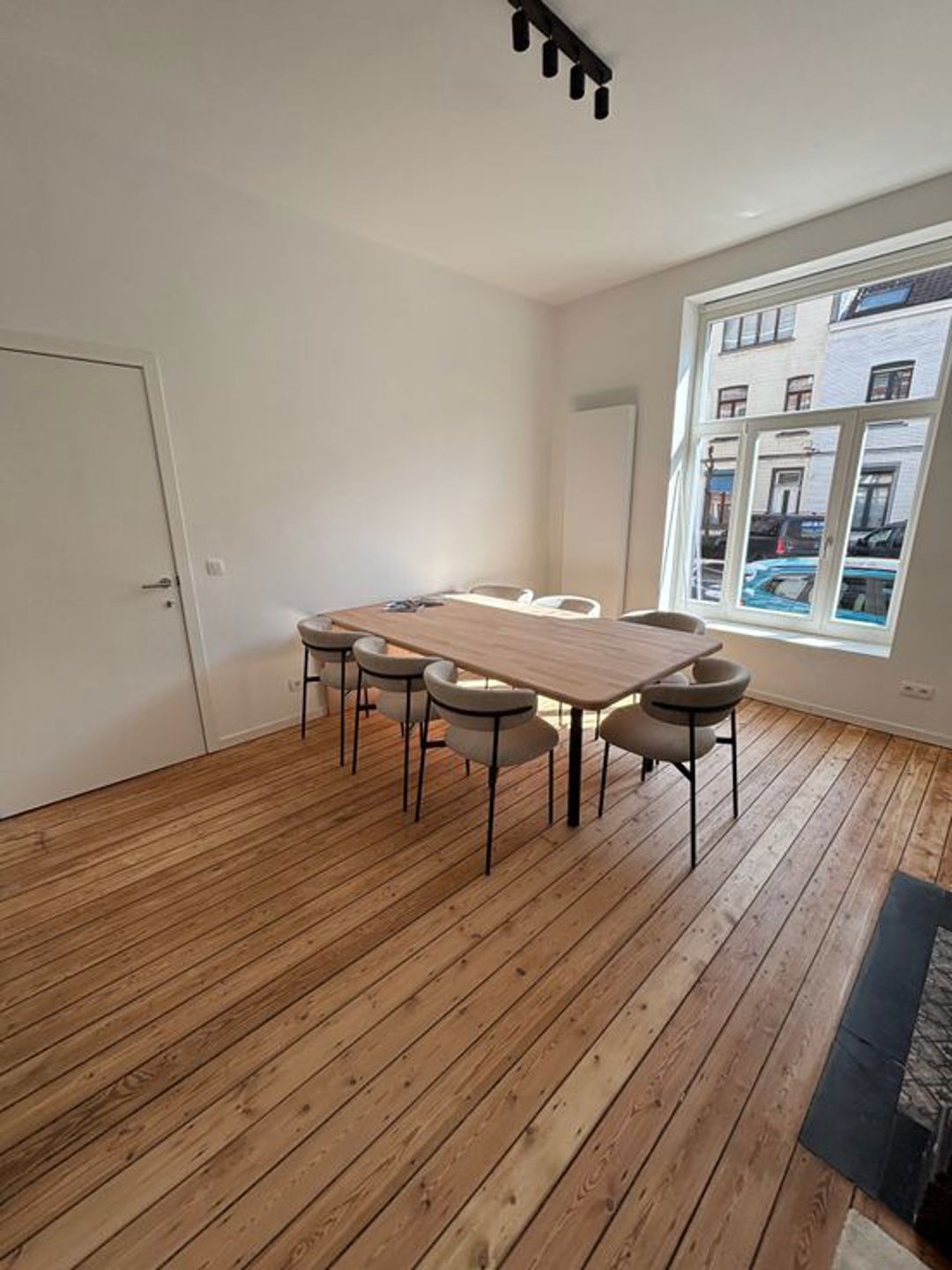 Commercial for rent in Uccle - photo 2