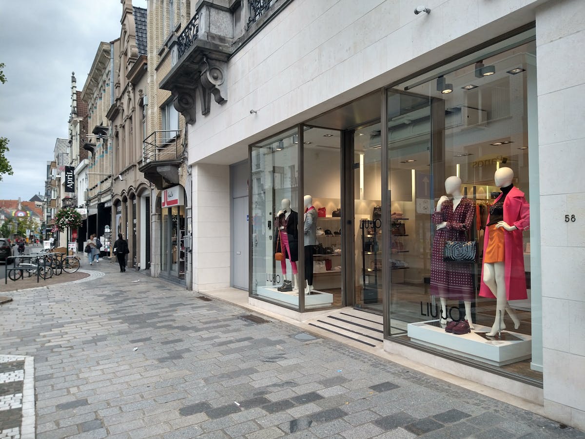 Handelspand (pop-up) van ca. 140 m² op topligging in Roeselare - foto 2