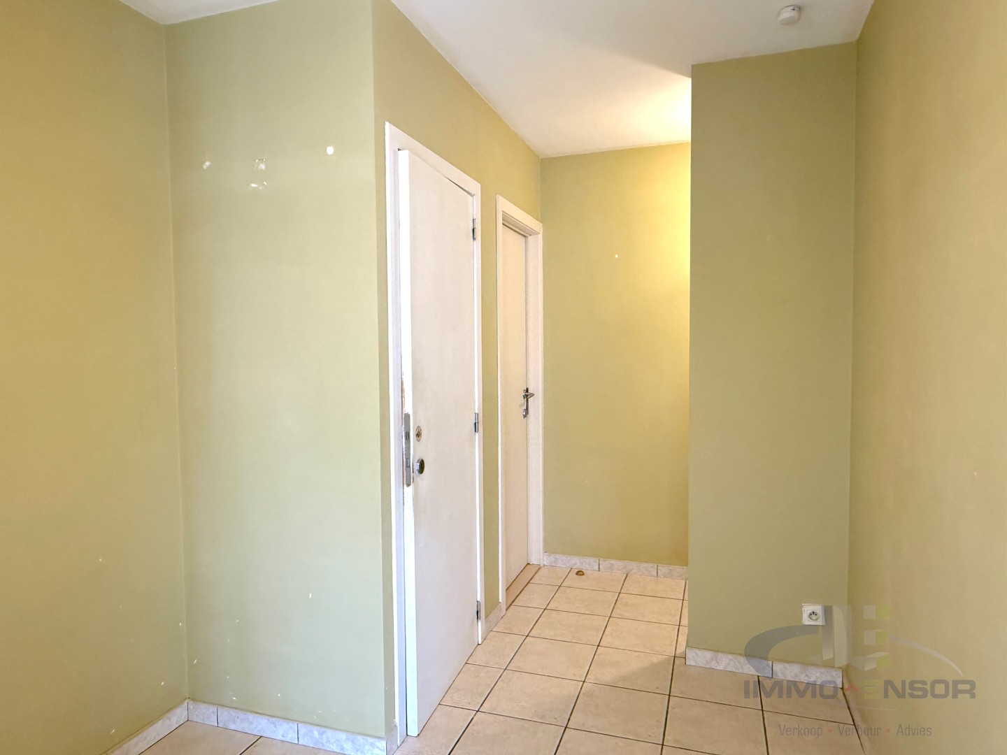 Ruim tweeslaapkamerappartement met garagebox op wandelafstand van zee en duinen - foto 5