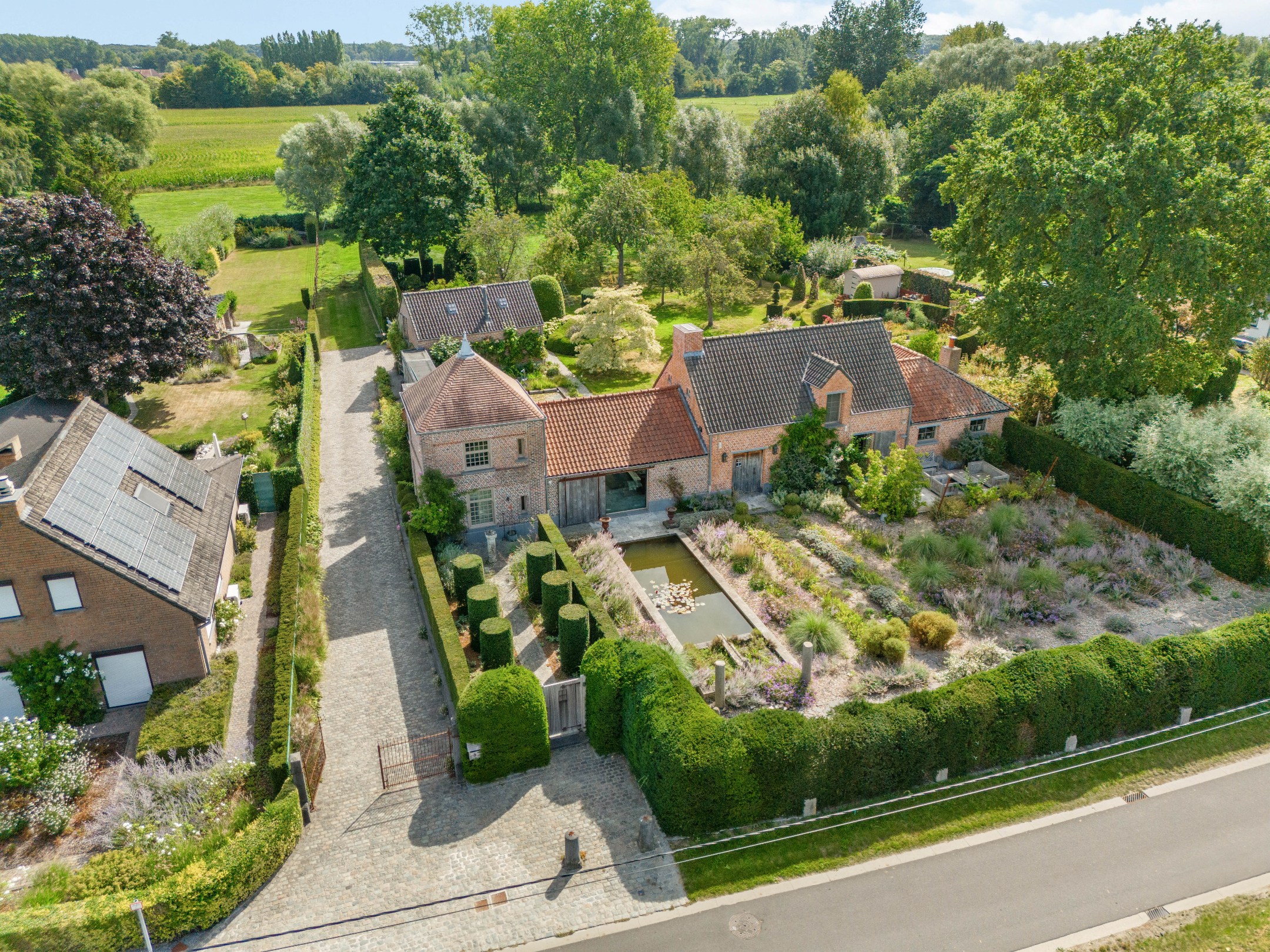 Authentieke hoeve met tijdloze klasse en moderne luxe - foto 1