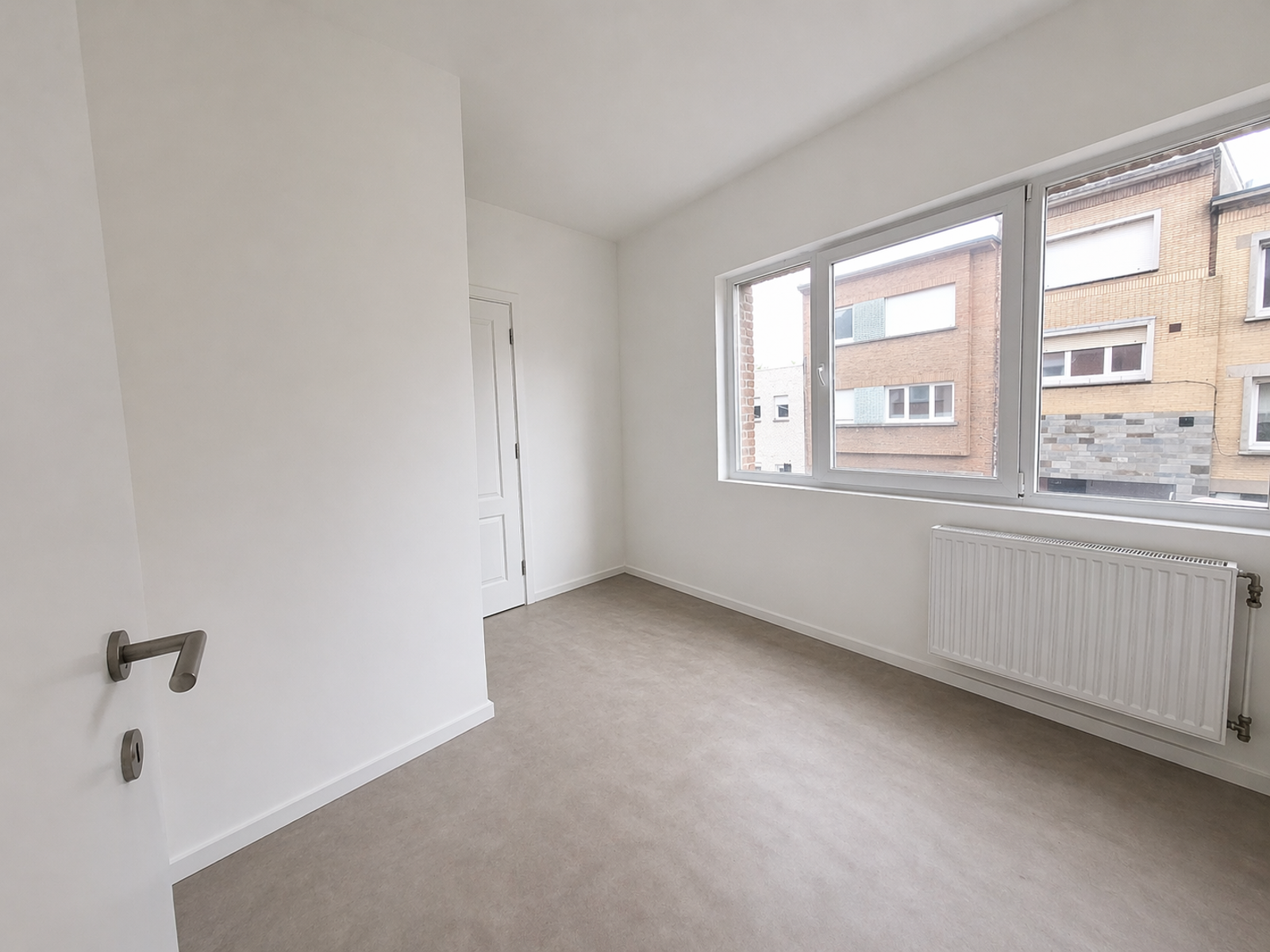Opgefrist Appartement Met 2 Slaapkamers Vlakbij De Schorre! - foto 3