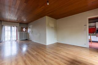 Rodenburg: Te renoveren alleenstaande wonig met 3 slaapkamers en dubbele garage op 558m² (elekrische keuring zonder inbreuken).