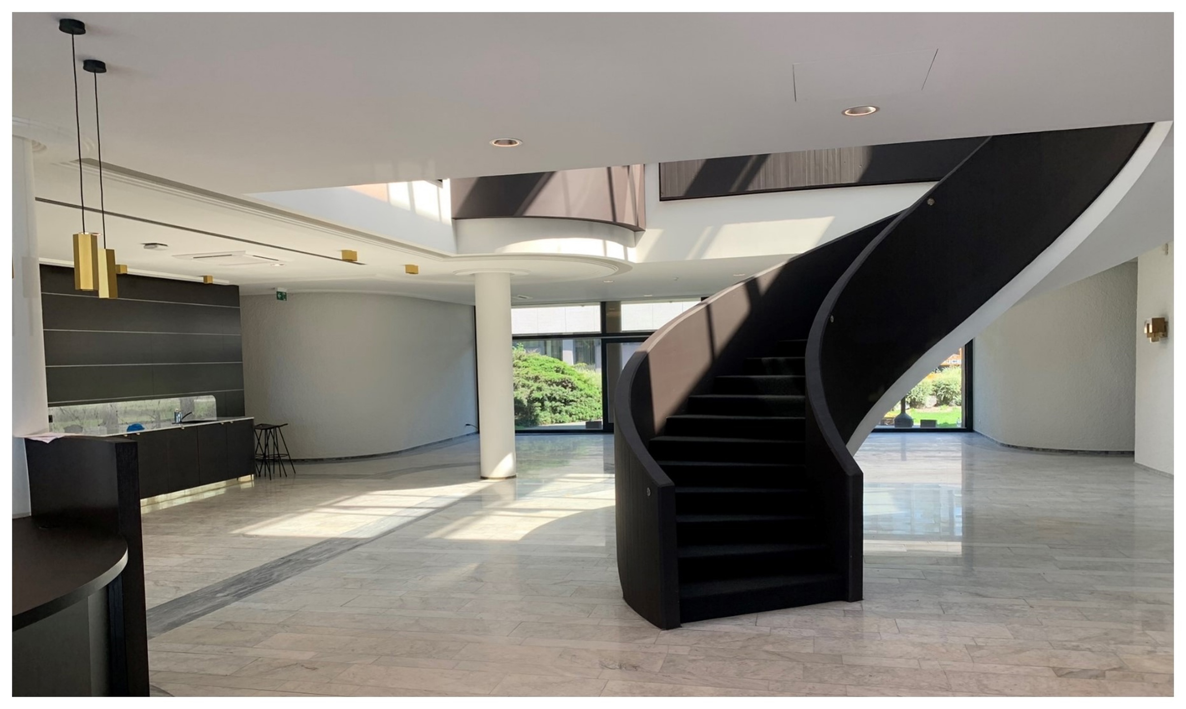 Commercial for rent in Beveren - photo 2