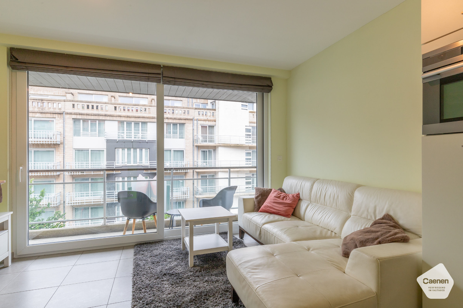 Zeer recent, instapklaar appartement met 2 slaapkamers - foto 2