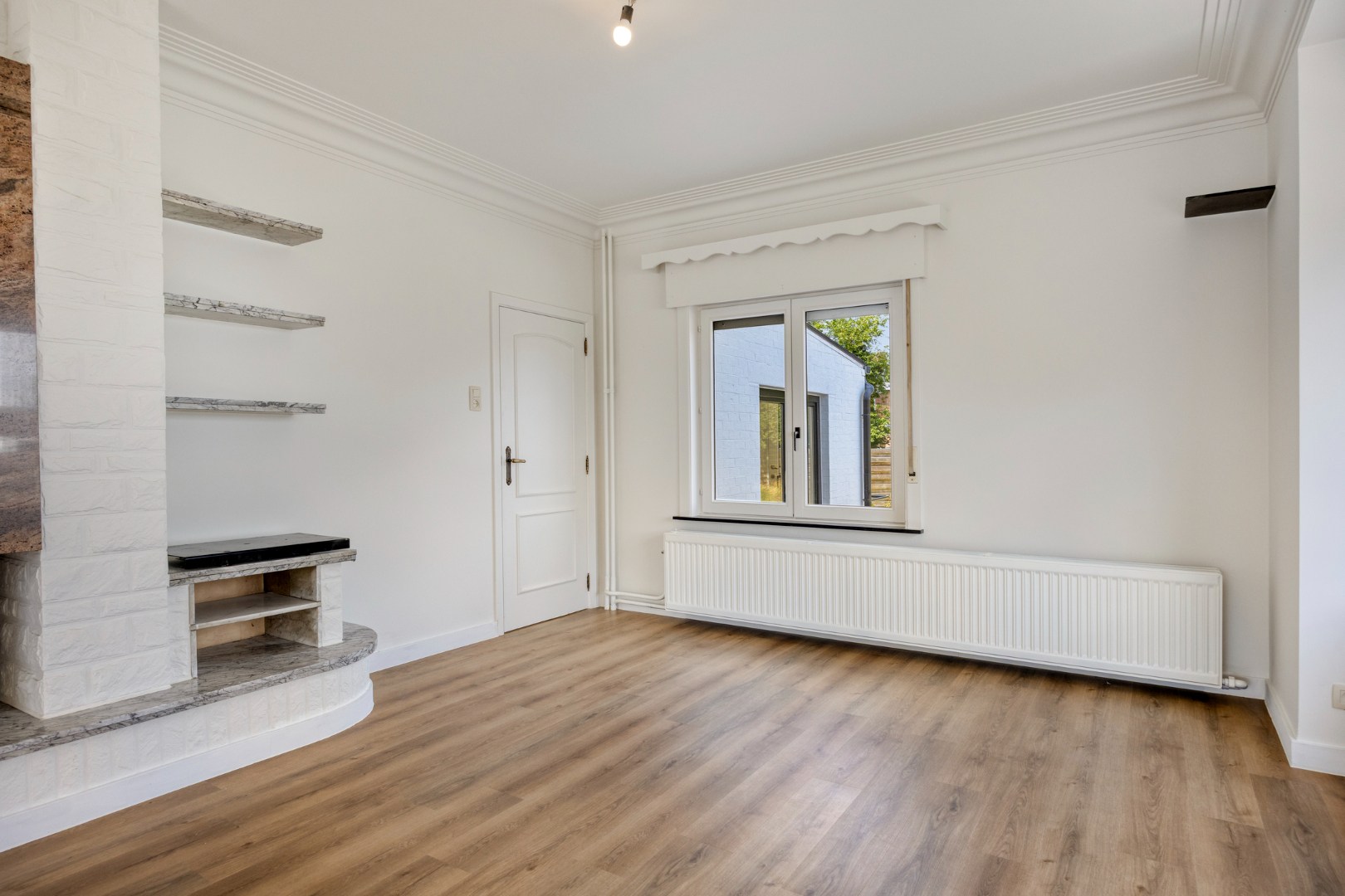 Gerenoveerde woning met 3 slpks, ruime tuin en inpandige garage in Tessenderlo-Ham ! - foto 5