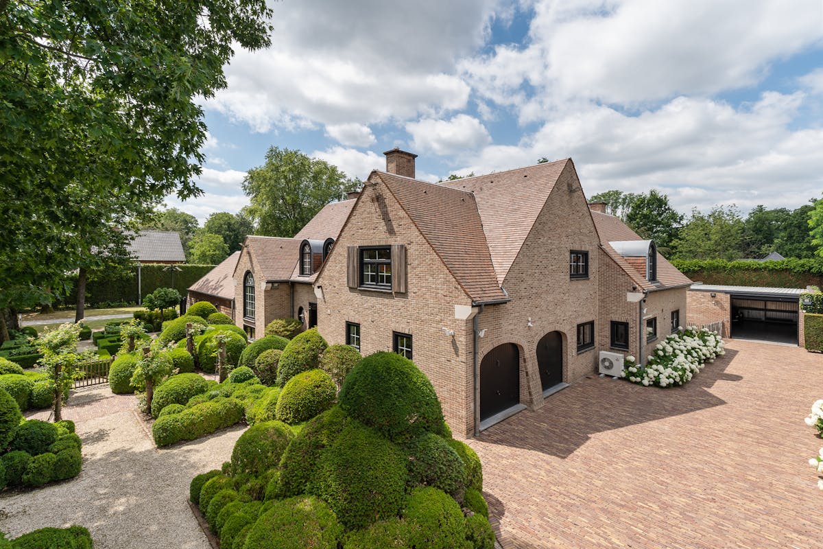 Exclusive design villa in a prime location in Sterrebos - photo 2
