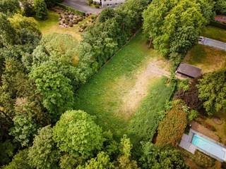 Building plot with lots of natural light, surrounded by greenery and tranquility. Situated in the second building line, privacy is key, surrounded...