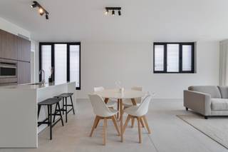 Veurne, de nieuwe bruisende trekpleister van de Westhoek, met zijn volledig nieuwe stadsdeel aan het suikerpark. De combinatie van vernieuwing...