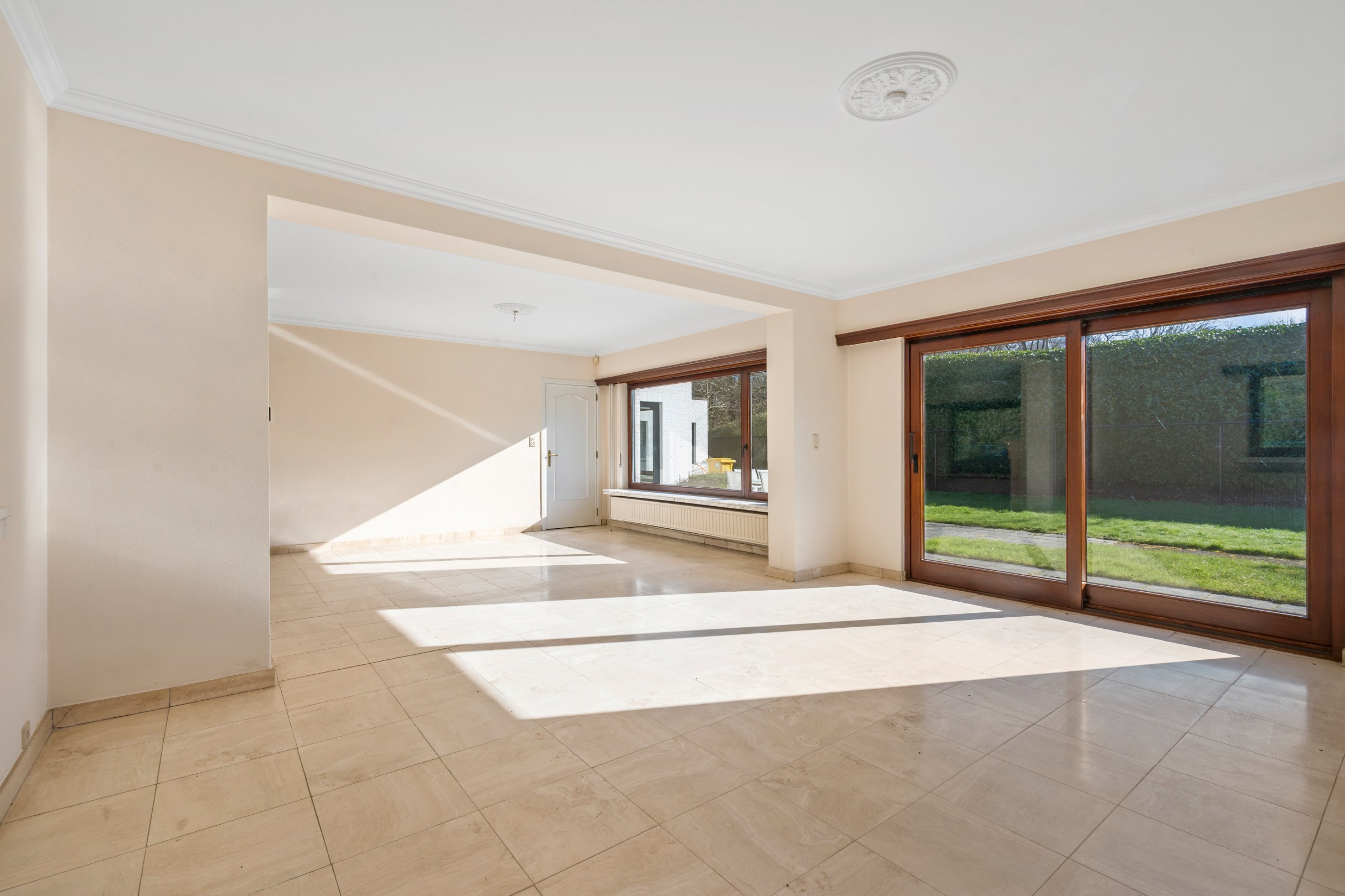 Vrijstaande woning met 3 à 4 slaapkamers midden in de natuur! - foto 2