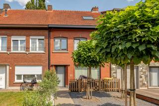 Instapklare gezinswoning met 4-5 slaapkamers op een perceel van 209 m². De woning is gelegen op een toplocatie nabij het centrum van...