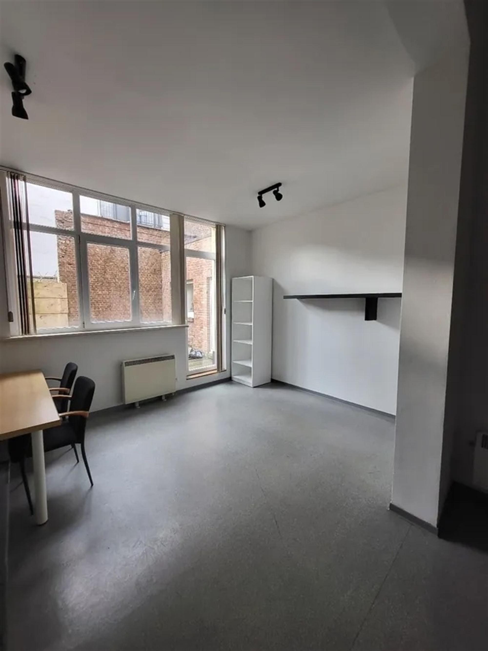Commercial à vendre à Anvers avec 6 chambres - photo 4
