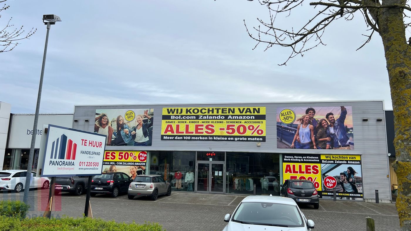 Commerciële ruimte van 924 m² met uitstekende visibiliteit - foto 4