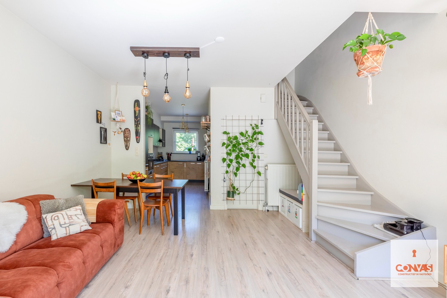 Ruime stadswoning met 4 slaapkamers en tuin - foto 5