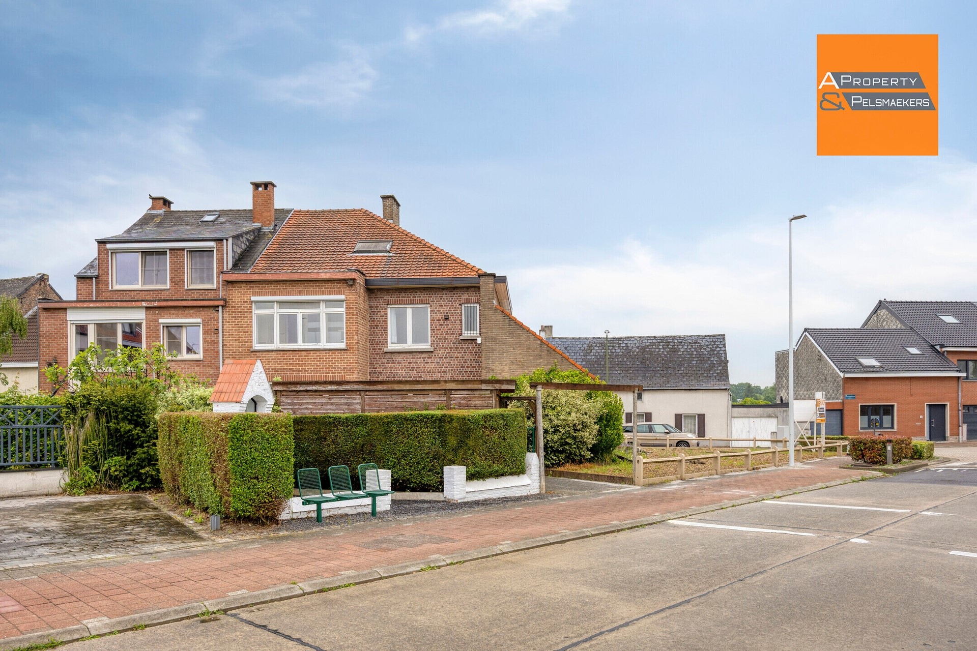 Kleine opbrengsteigendom met 2 appartementen te renoveren - foto 4