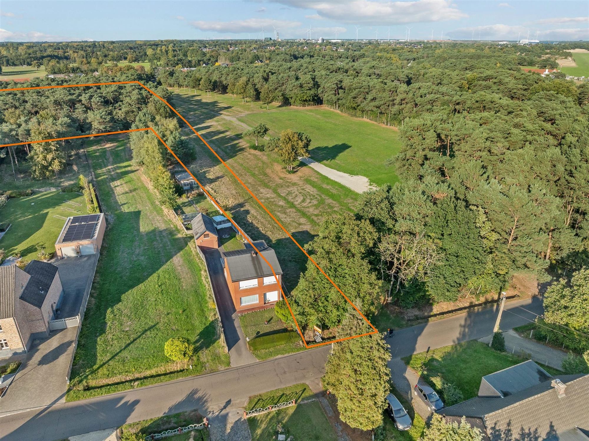 BOUWGROND HOB 1384M2 MET ACHTERLIGGEND BOS VAN 7560M2 - foto 3