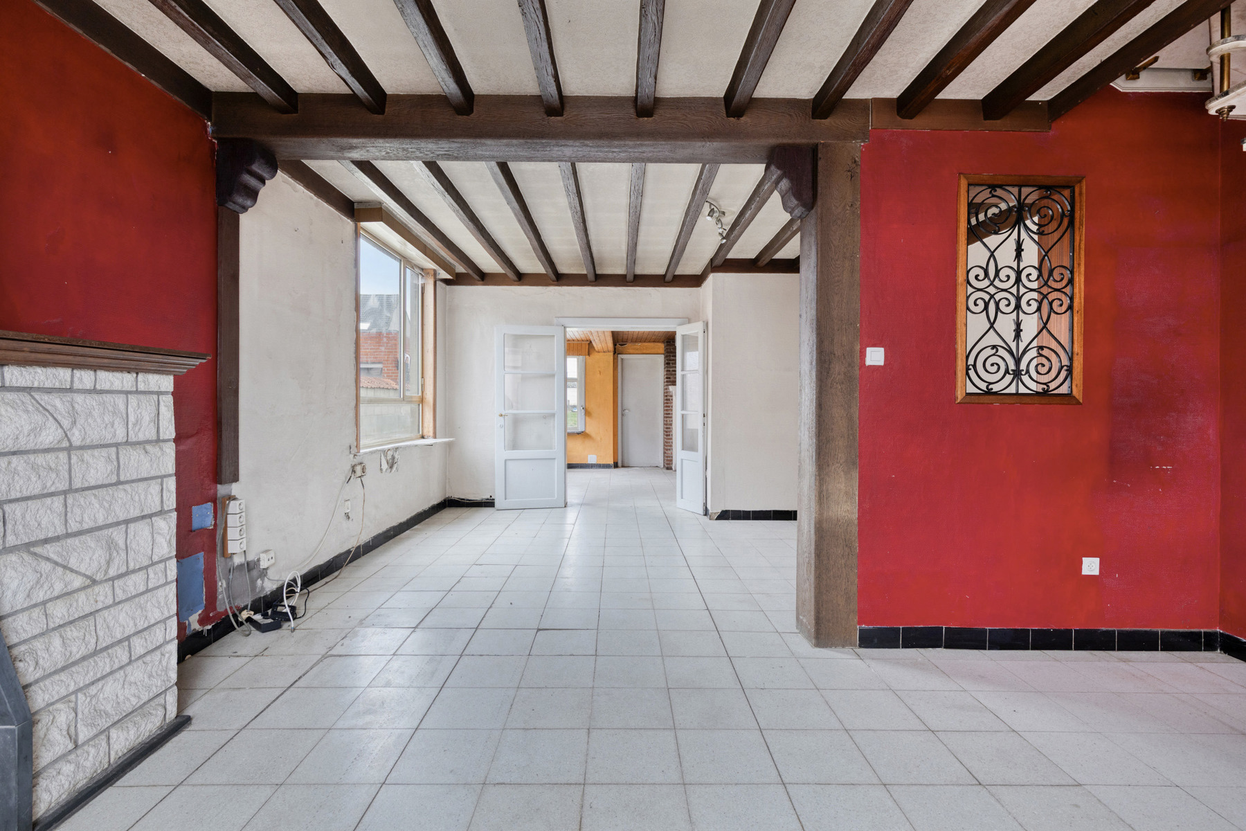 TE KOOP - Te renoveren halfopen bebouwing met 3 slaapkamers - foto 4