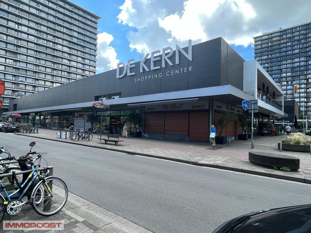 Winkel met MEGA-etalage en veel passage - foto 5