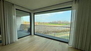 <h3><span>New apartment ready to move into in green area in Vichte </span></h3><p><span>Available from March 15, 2025</span></p><p><span>Prime location:</span></p><ul><li><span>Located in a quiet, green neighborhood</span></li><li><span>Within walking distance of the station and center</span></li></ul><p><span>Layout:</span></p><ul><li><span>Spacious and bright living space with open, fully equipped kitchen</span></li><li><span>3 bedrooms</span></li><li><span>Bathroom with walk-in shower, bathtub and washbasin</span></li><li><span>Separate toilet</span></li><li><span>Storage room in the apartment and additional storage room in the basement</span></li><li><span>Garage next to the apartment for private parking</span></li></ul><p><span>Additional assets:</span></p><ul><li><span>Completely painted and ready to move in upon completion</span></li><li><span>Ideal for those who love greenery and tranquility, but still want to live close to all amenities</span></li></ul><p><span>Rent:</span></p><ul><li><span>Basic rent: 865/month</span></li><li><span>Common costs: 60/month</span></li></ul><p><span>Interested?</span><span> Contact us soon and discover this unique apartment during a visit!</span></p>