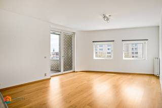 Op een uitstekende locatie te Mechelen bevindt zich dit twee slaapkamer appartement. Het bruisende centrum van Mechelen met zijn...