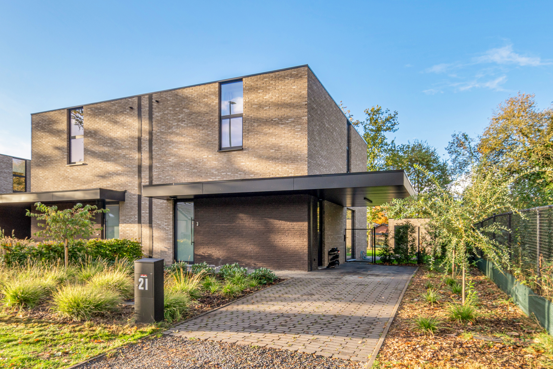 Huis te koop in Genk met 3 slaapkamers - foto 1
