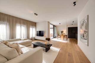 Op wandelafstand van het Museum voor Schone Kunsten, de levendige Marnixplaats en Troonplaats bevindt zich dit appartement op de eerste verdieping...