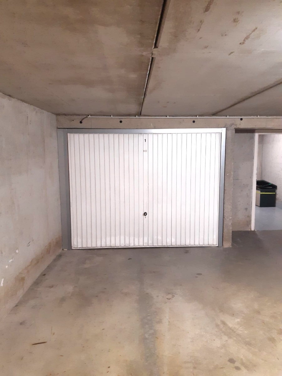 Gesloten garagebox in het centrum van Bredene Duinen. - photo 4