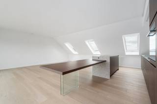 In Destelbergen, verscholen in het groene Scheldeland en toch vlak bij het bruisende stadsleven, bevindt zich residentie Valeria: een...