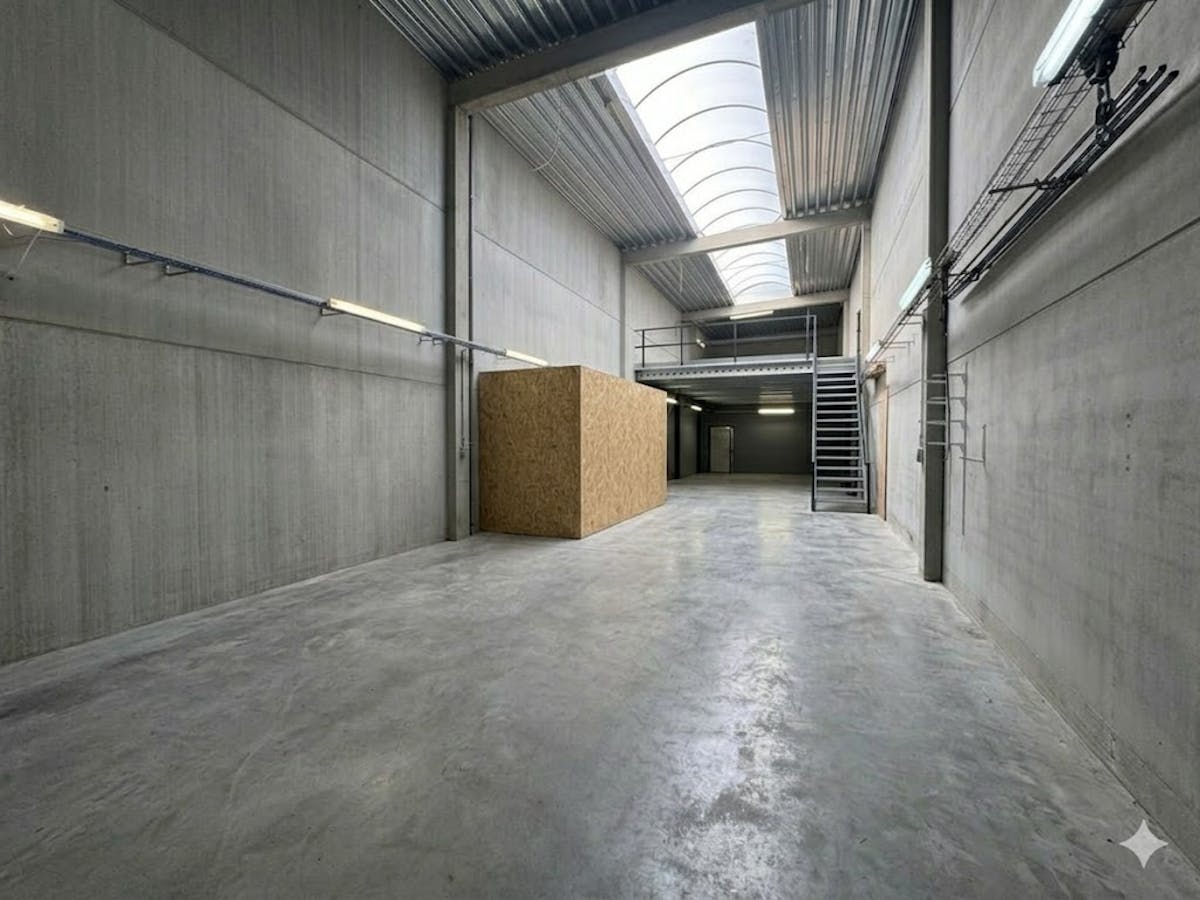 KMO-unit (227 m²) met verdiep en laadpaal te huur – Bredene - foto 2