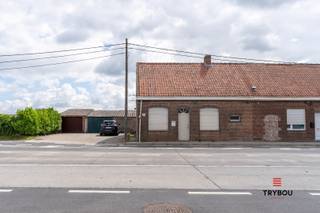 Ben je op zoek naar een woning met renovatiepotentieel, een degelijke structuur én uitstekende bereikbaarheid? Dan is Brugseweg 78 te...