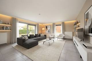  Gezellig gelijkvloers appartement met tuin en parking nabij centrum Maria-ter-Heide (Brasschaat) De omgeving is ideaal dankzij de nabijheid van...