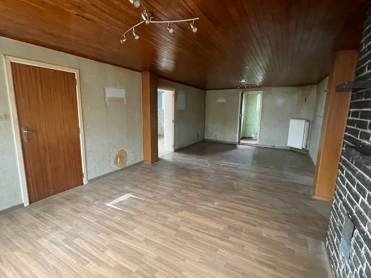 Te renoveren woning met grote werkplaats - foto 4