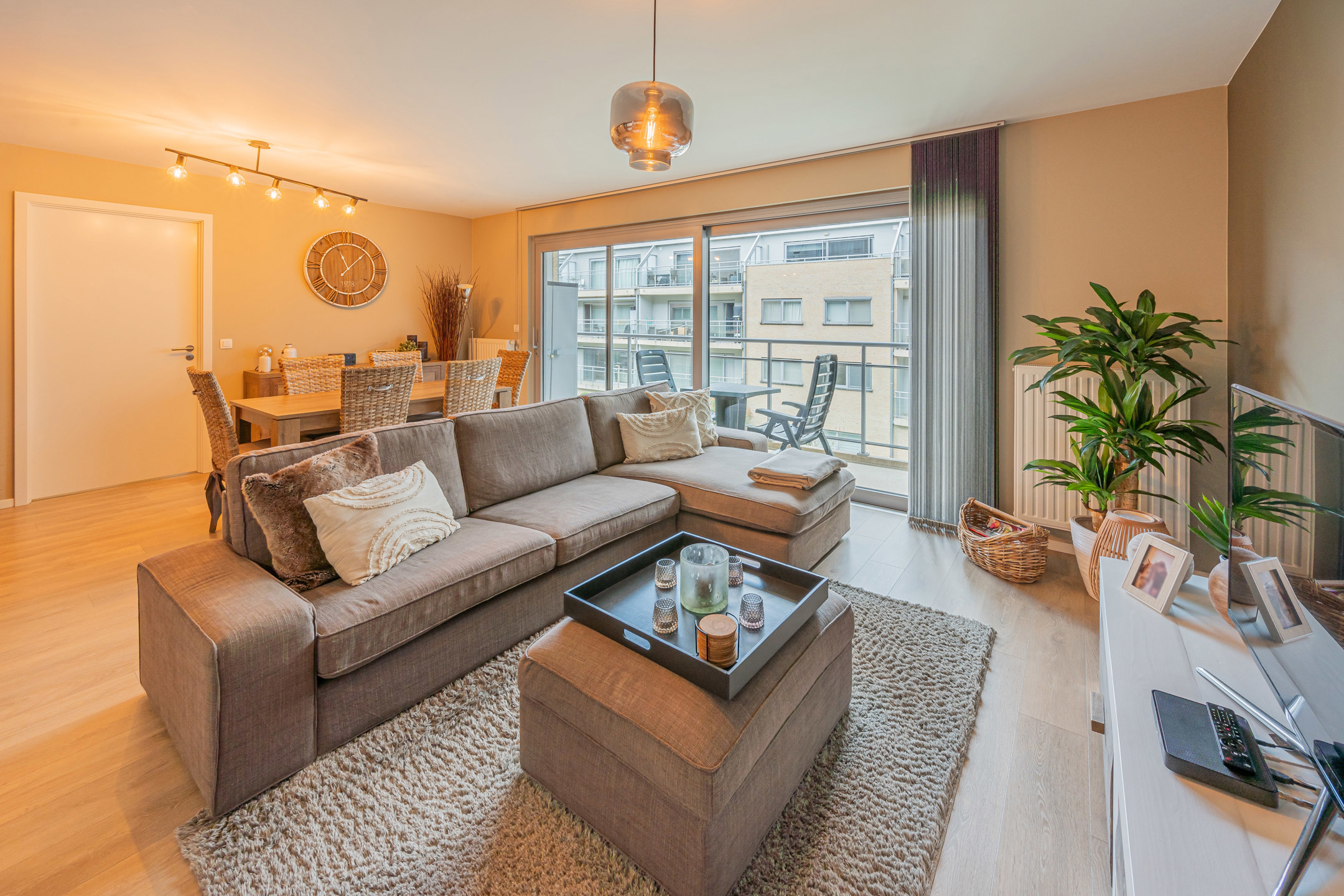 Lichtrijk appartement met terras en topcomfort - foto 2