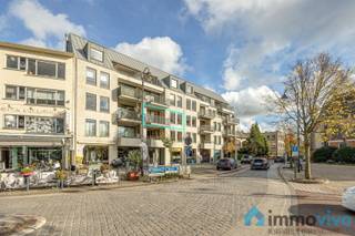 AlgemeenIn het centrum van Edegem vinden we dit prachtige appartement met mooie terrassen in de populaire residentie Wildeman. De levendige...