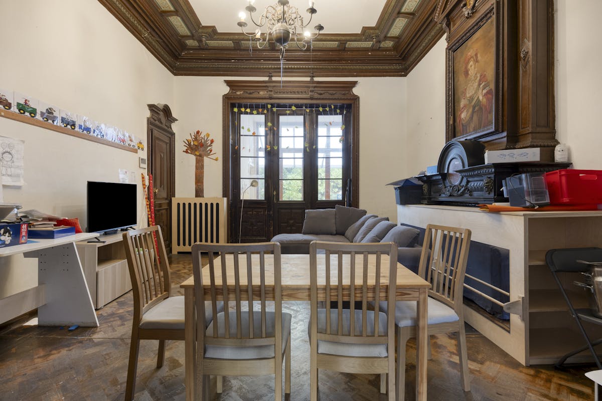 Op te frissen herenhuis met 7 slaapkamers en stadstuin. - foto 5