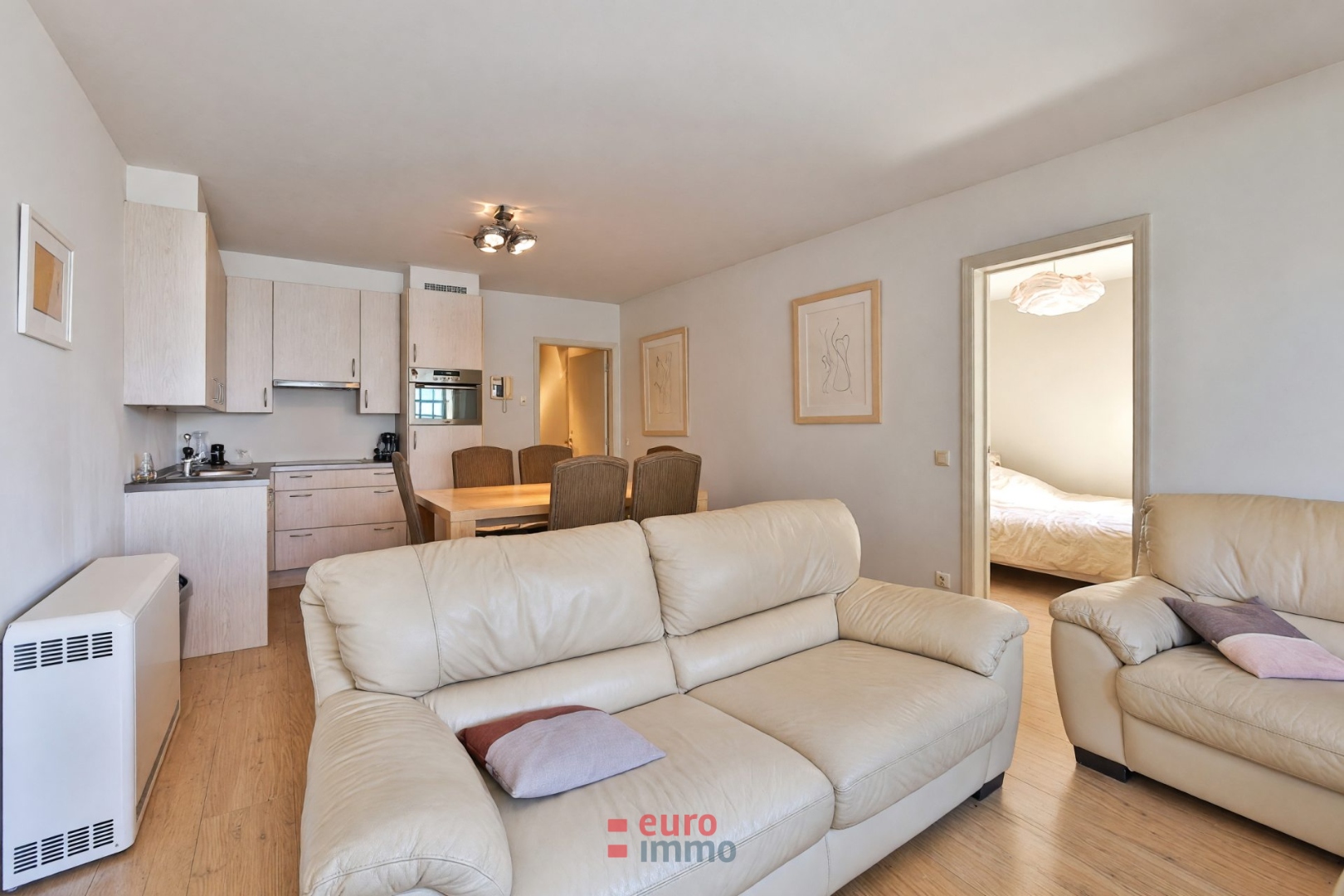 Ruim appartement met 2 slaapkamers én slaaphoek nabij de gerenommeerde havengeul! - foto 4