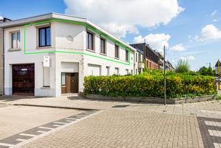 Dit gezellig en lichtrijk appartement bevindt zich op een rustige en residentiële locatie in Deurne gekenmerkt door haar uitstekende bereikbaarheid...