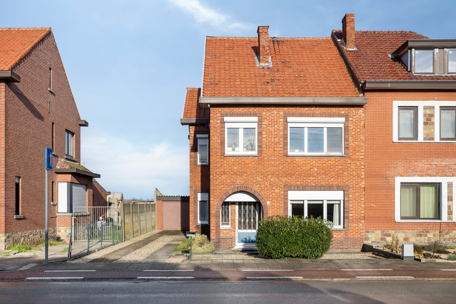 House for sale in Sint-Truiden with 3 bedrooms - photo 1