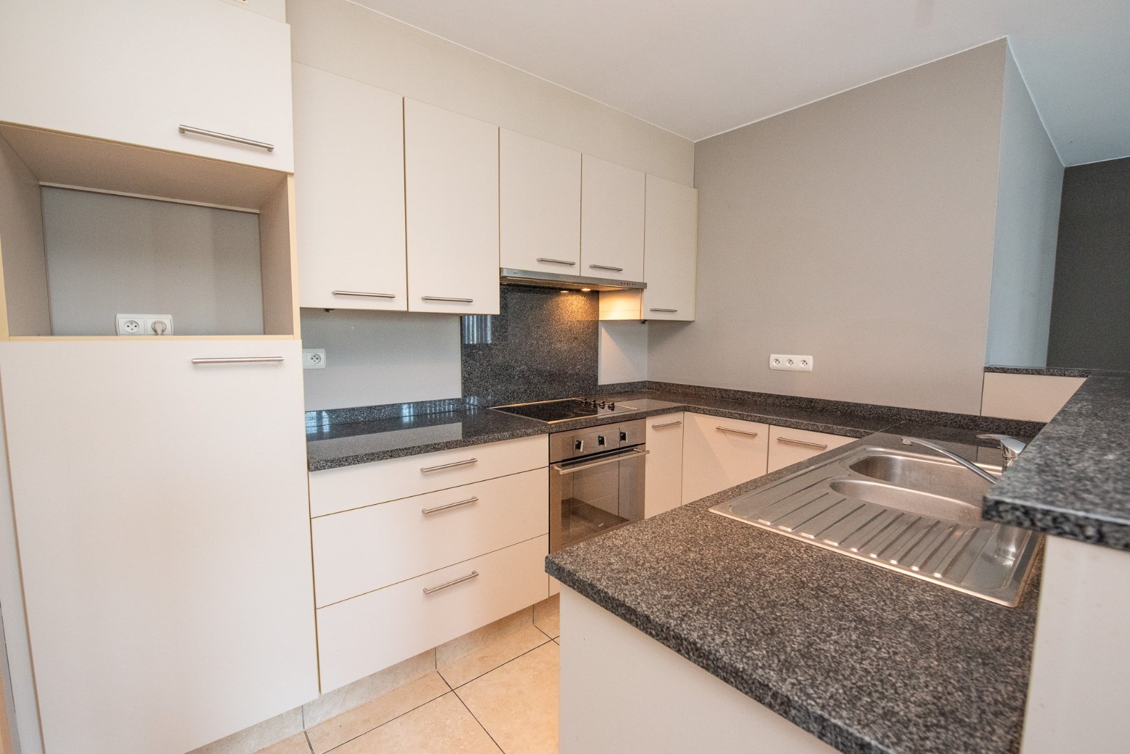 Apartment for rent in Anzegem with 1 bedroom - photo 2