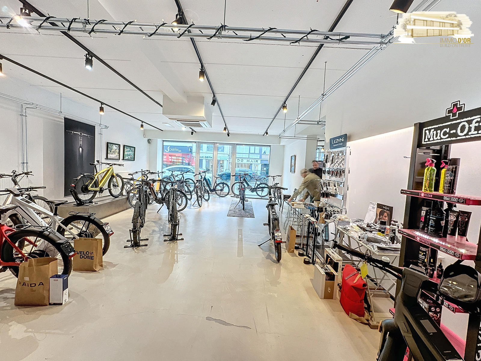 Commercial for rent in Brasschaat - photo 1