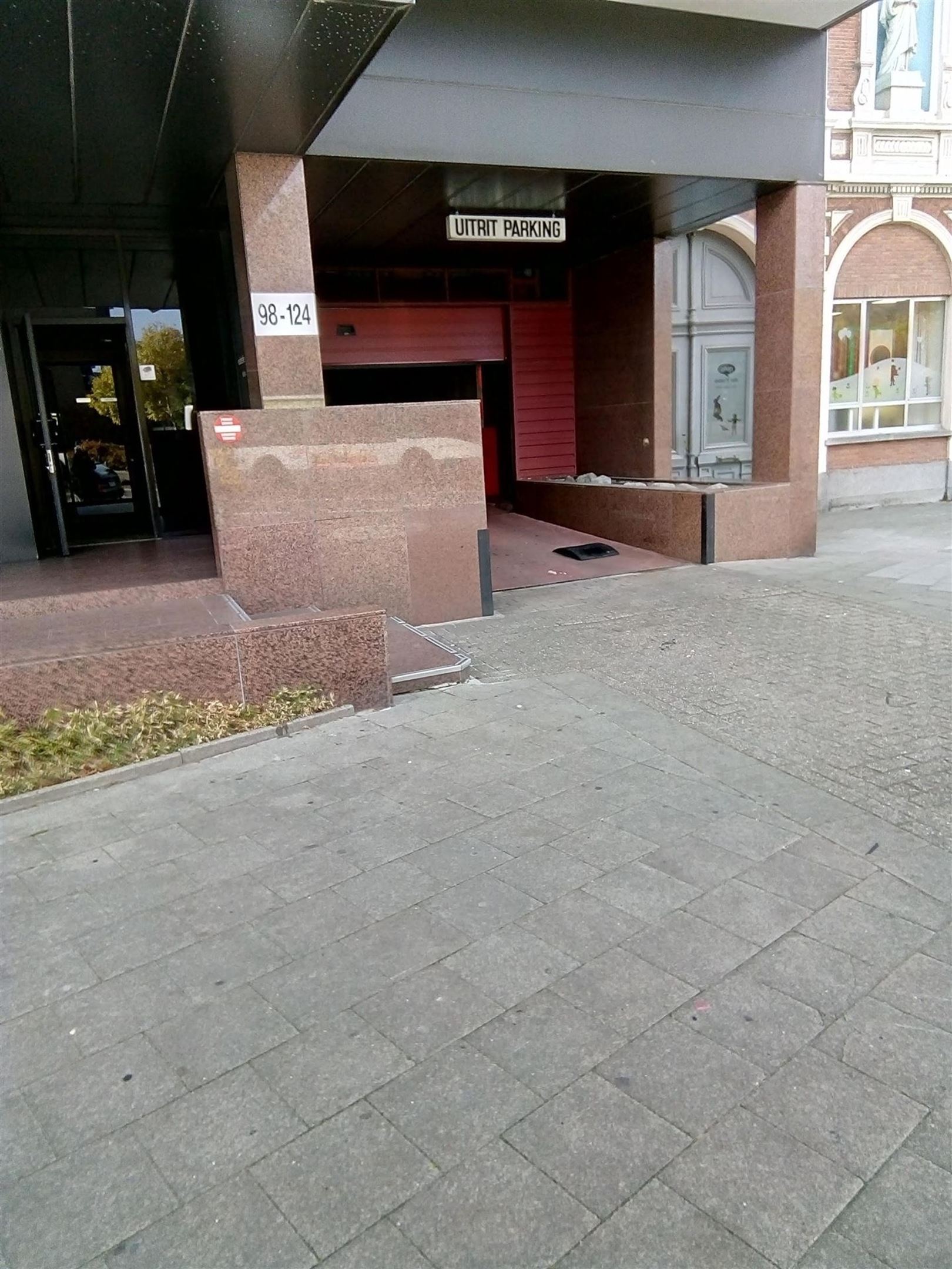car parking  - photo 2