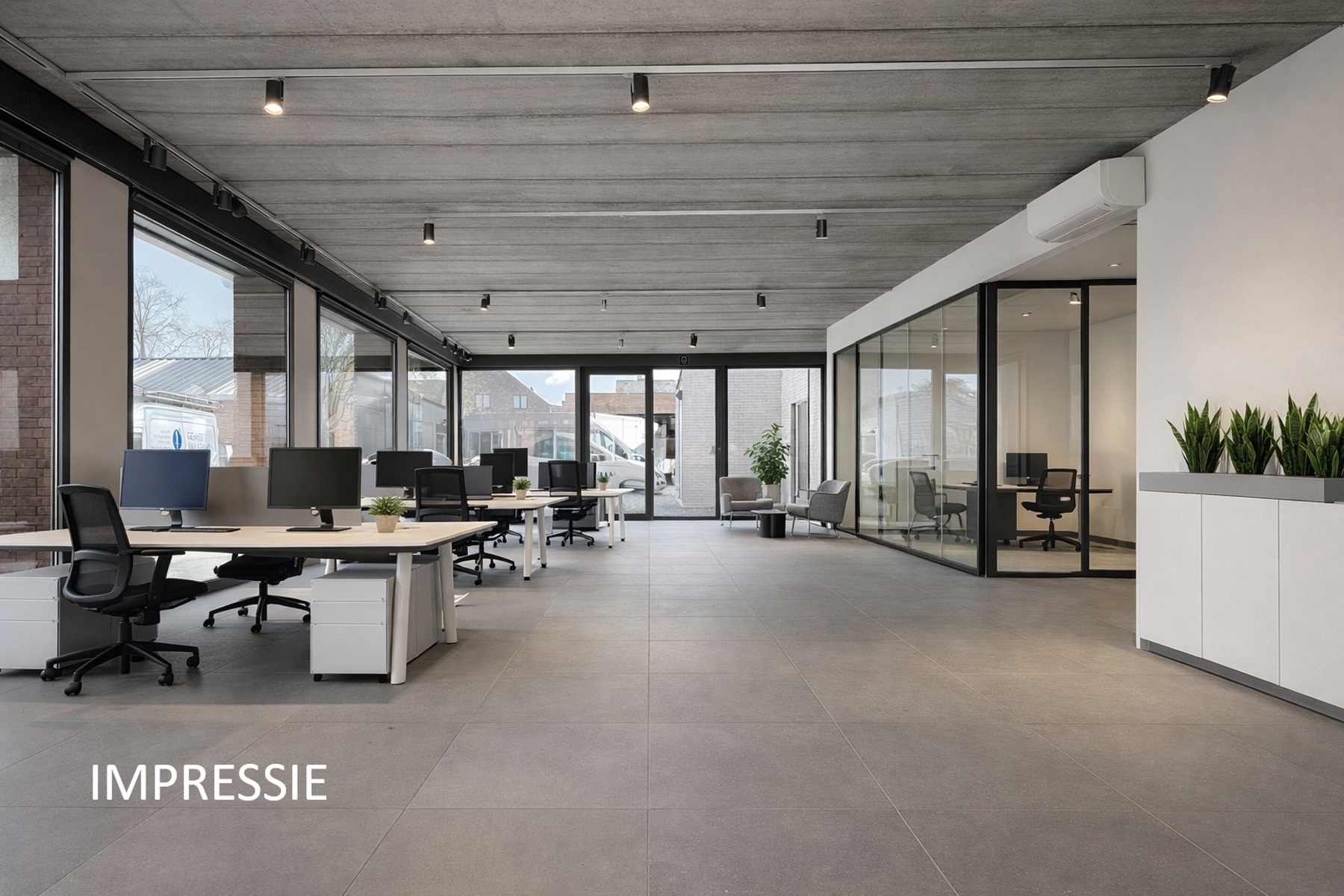 Mortsel | Lichtrijke kantoorruimte met 4 parkings - foto 1
