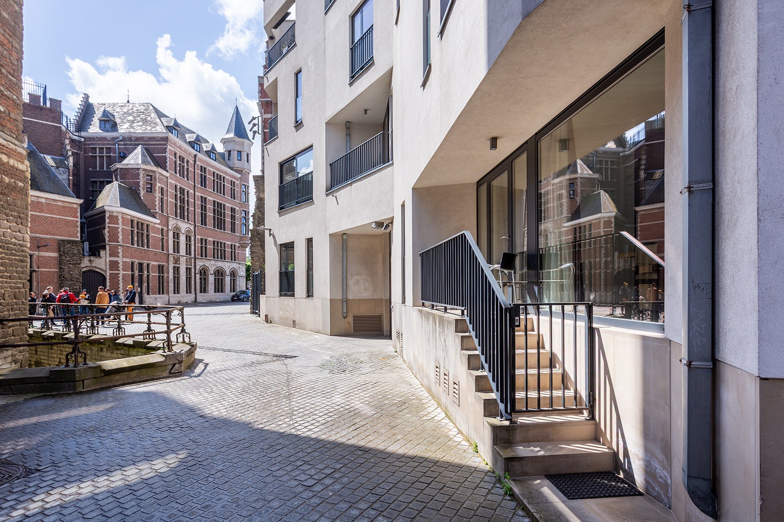 Apartment for sale in Antwerp with 2 bedrooms - photo 2