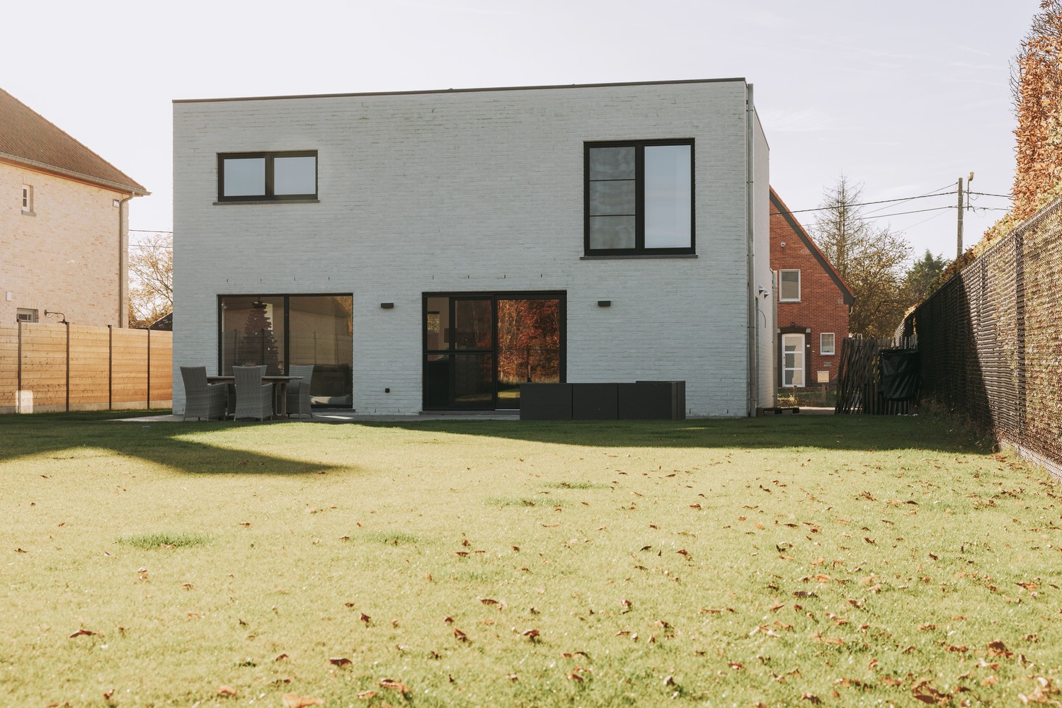 OPEN MODERNE BEBOUWING IN EEN BOSRIJK GEBIED - foto 5