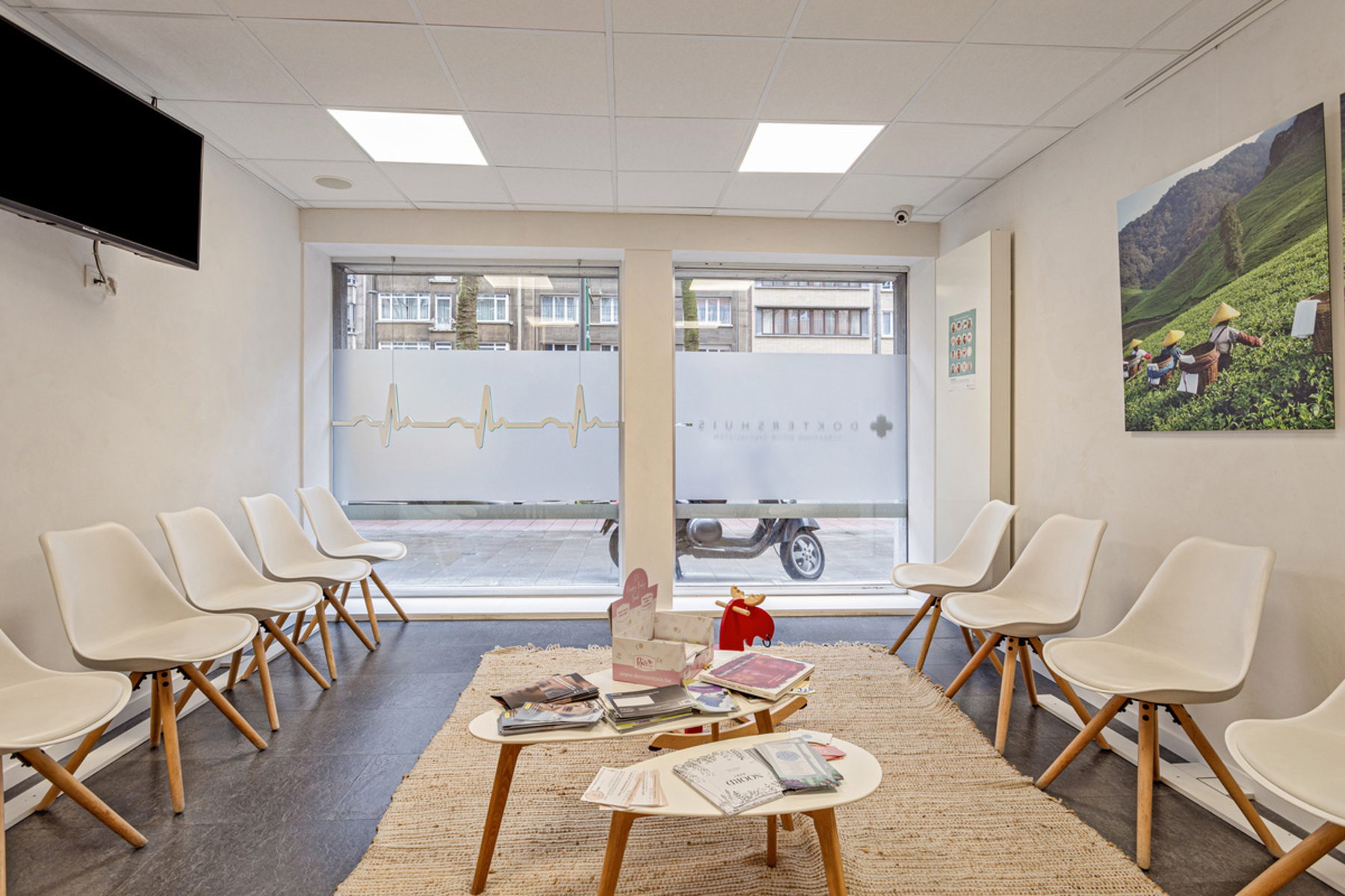 Exceptionele, commercieel gelijkvloers met parking  - foto 4