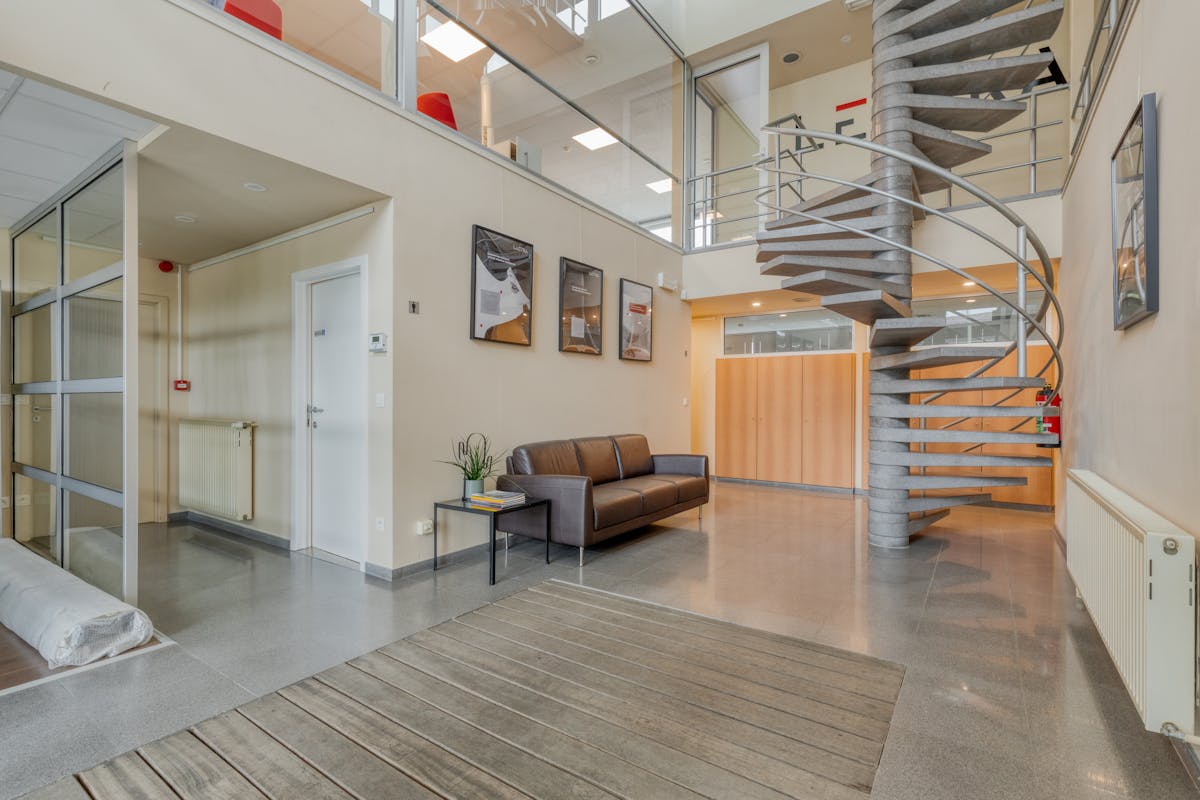 Bedrijfsgebouw (ca. 540 m²) te huur in Destelbergen - foto 4