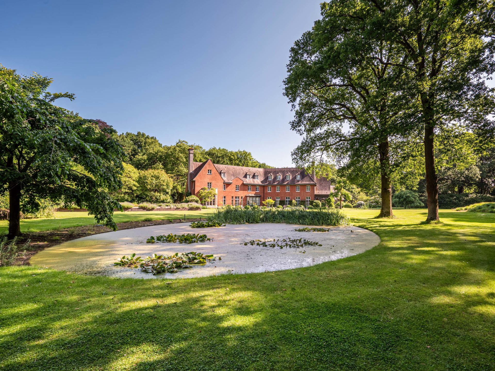 House for sale in Brasschaat with 5 bedrooms - photo 2