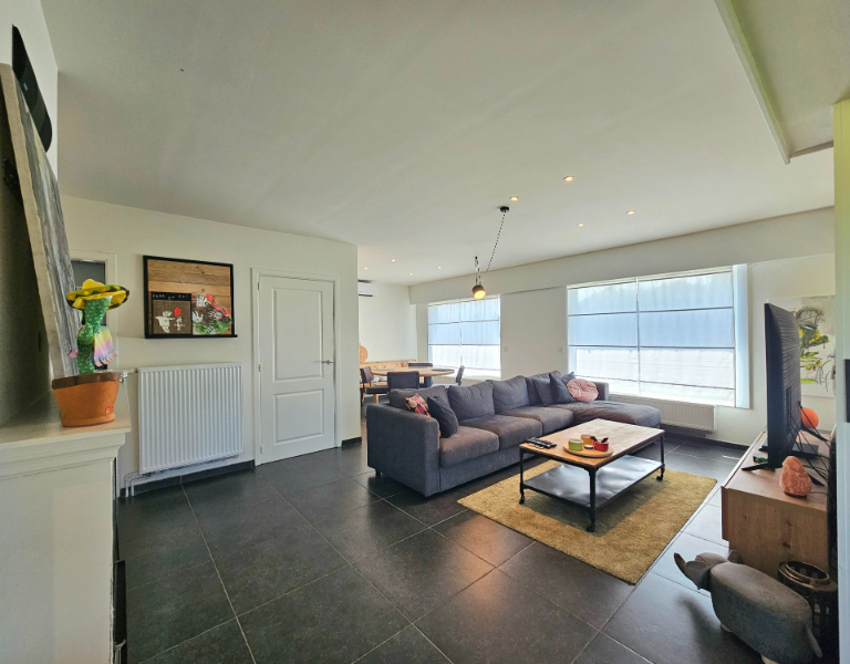 INSTAPKLARE, ENERGIEZUINIGE BUNGALOW (EPC B) MET 4 SLPKRS; TUIN EN GARAGE IN EEN RUSTIGE WIJK VAN ZELZATE - foto 5