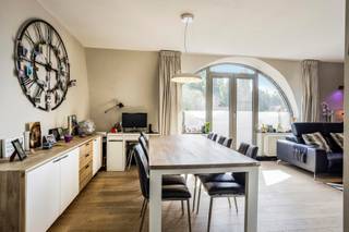 SINT-STEVENS-WOLUWE - Net op de grens met Kraainem - Aangename duplex op de 3e verdieping van een gebouw met lift gelegen in een rustige...