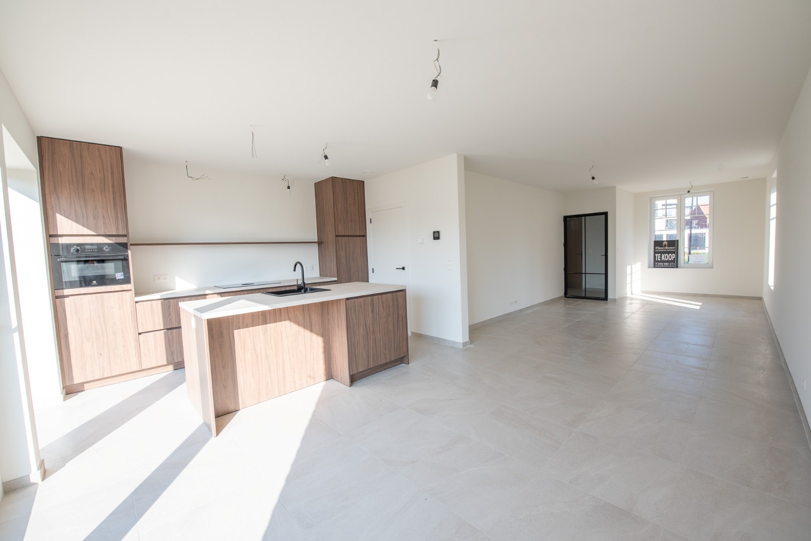 Knap afgewerkte, energiezuinige woning op sublieme locatie centrum Waregem! Kijkwoning! - foto 2