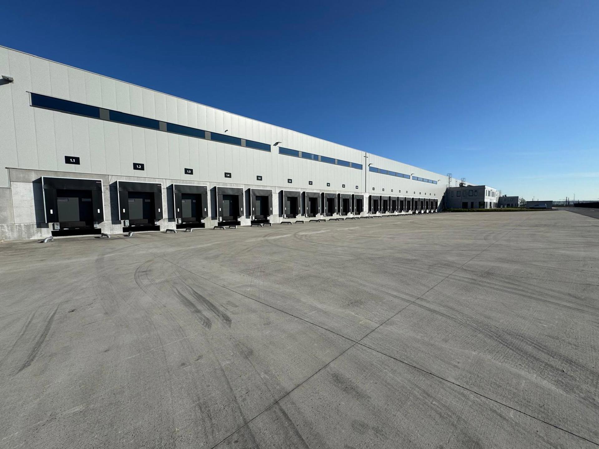 Logistiek gebouw te huur in Zeebrugge - foto 2